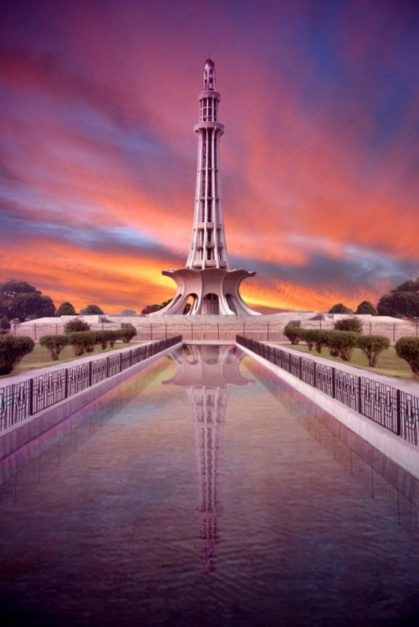 Minar-e-Pakistan during sunset in Lahore