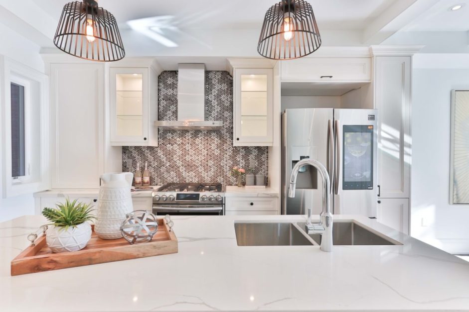 There are a variety of options when it comes to a kitchen backsplash design