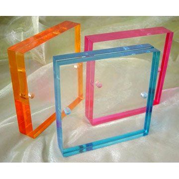 multi coloured picture frames made of plexiglass