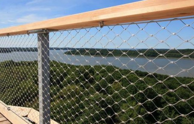 mesh infil design of an outdoor railing 