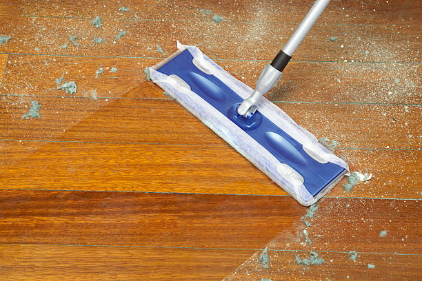 لکڑی پر مبنی فرش کی صفائی